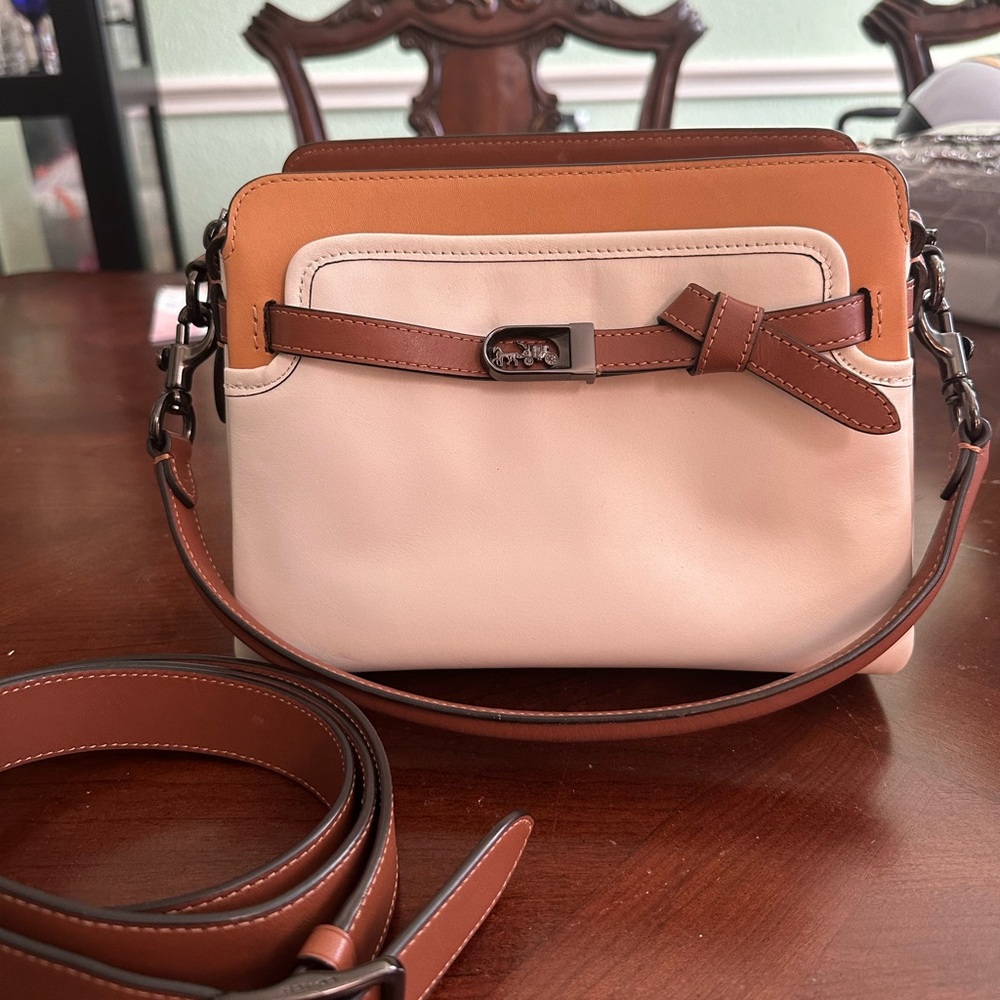 coach tate caryall in Colorblock - C2586 - chalk natural/multi